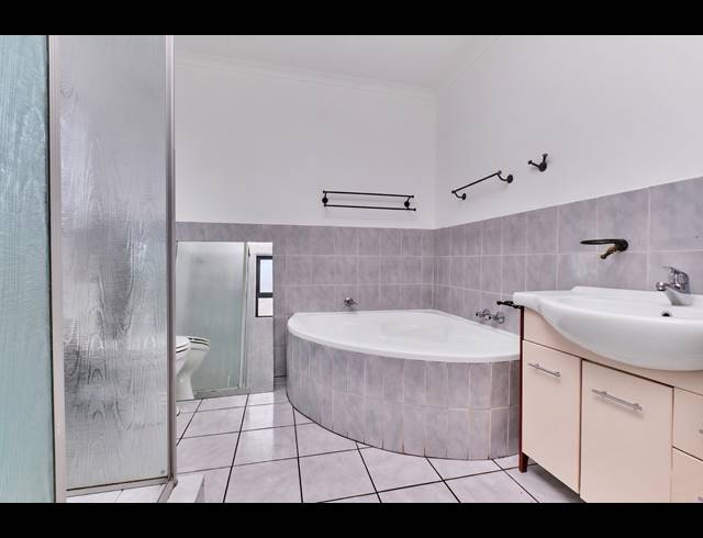 3 BEDROOM TOWNHOUSE FOR SALE IN RUIMSIG